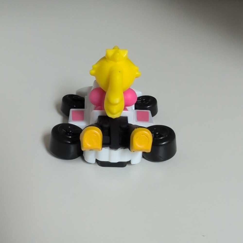 🩷4/$20🩷 Mariokart Princess Peach Car Wheelie McDonald's Car, 2024 - Picture 3 of 6